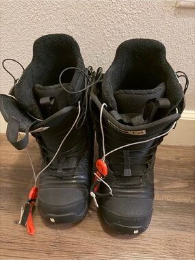 Burton Women Snowboarding Boots
(Emerald Imprint2)